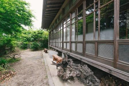 里や